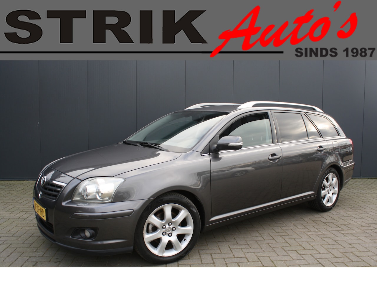 Toyota Avensis Wagon - 2.0 VVTi Executive Business TREKHAAK - NAVIGATIE - LEDER - XENON - AutoWereld.nl