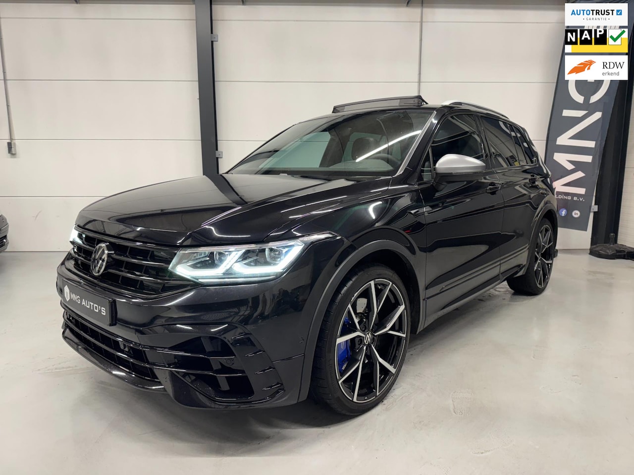 Volkswagen Tiguan - 2.0 TSI R Edition 4Motion|HUD|AKRA|PANO - AutoWereld.nl