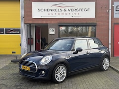 MINI Cooper - Chili Serious Business / 5 Deurs / Led / Sport Stoel / Navi Pro / Cruise