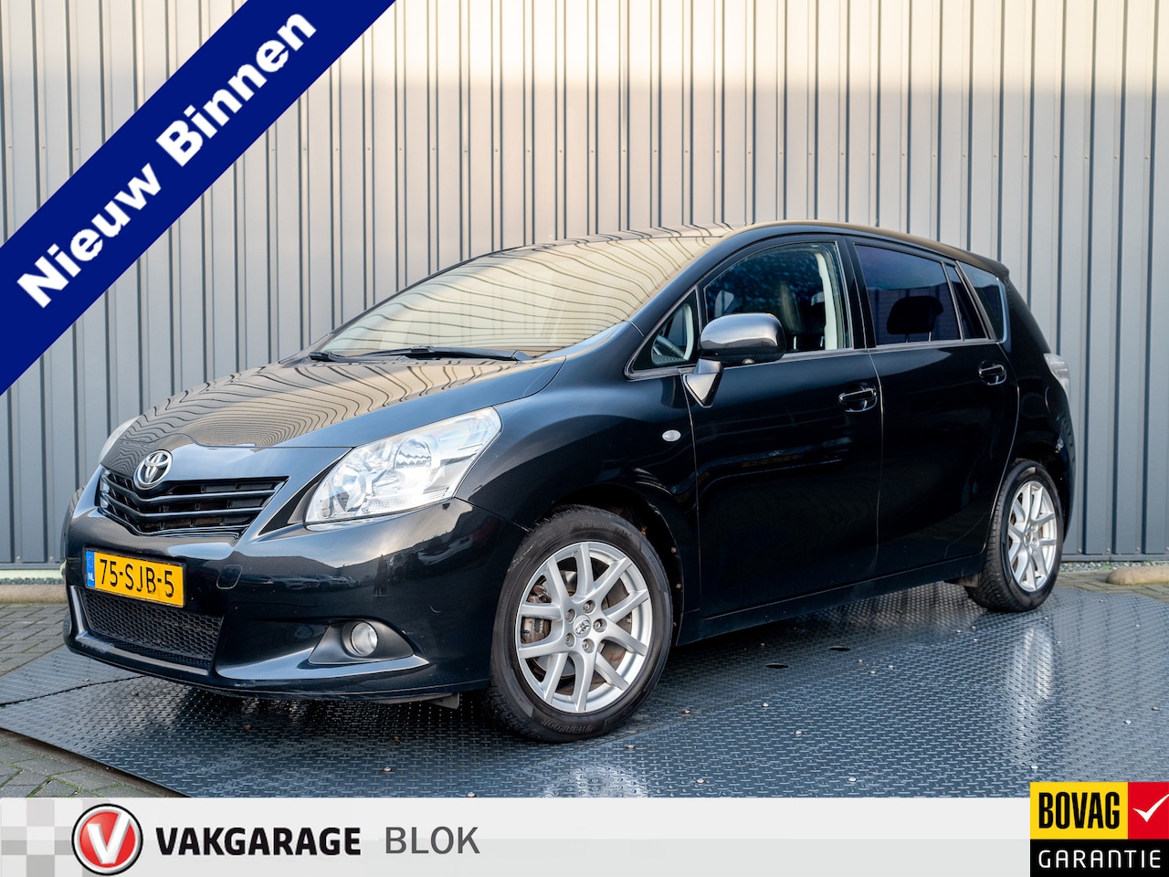 Toyota Verso - 1.8 VVT-i Aut. Business | Trekhaak | Camera | Panodak | Leder | Prijs Rijklaar!! - AutoWereld.nl