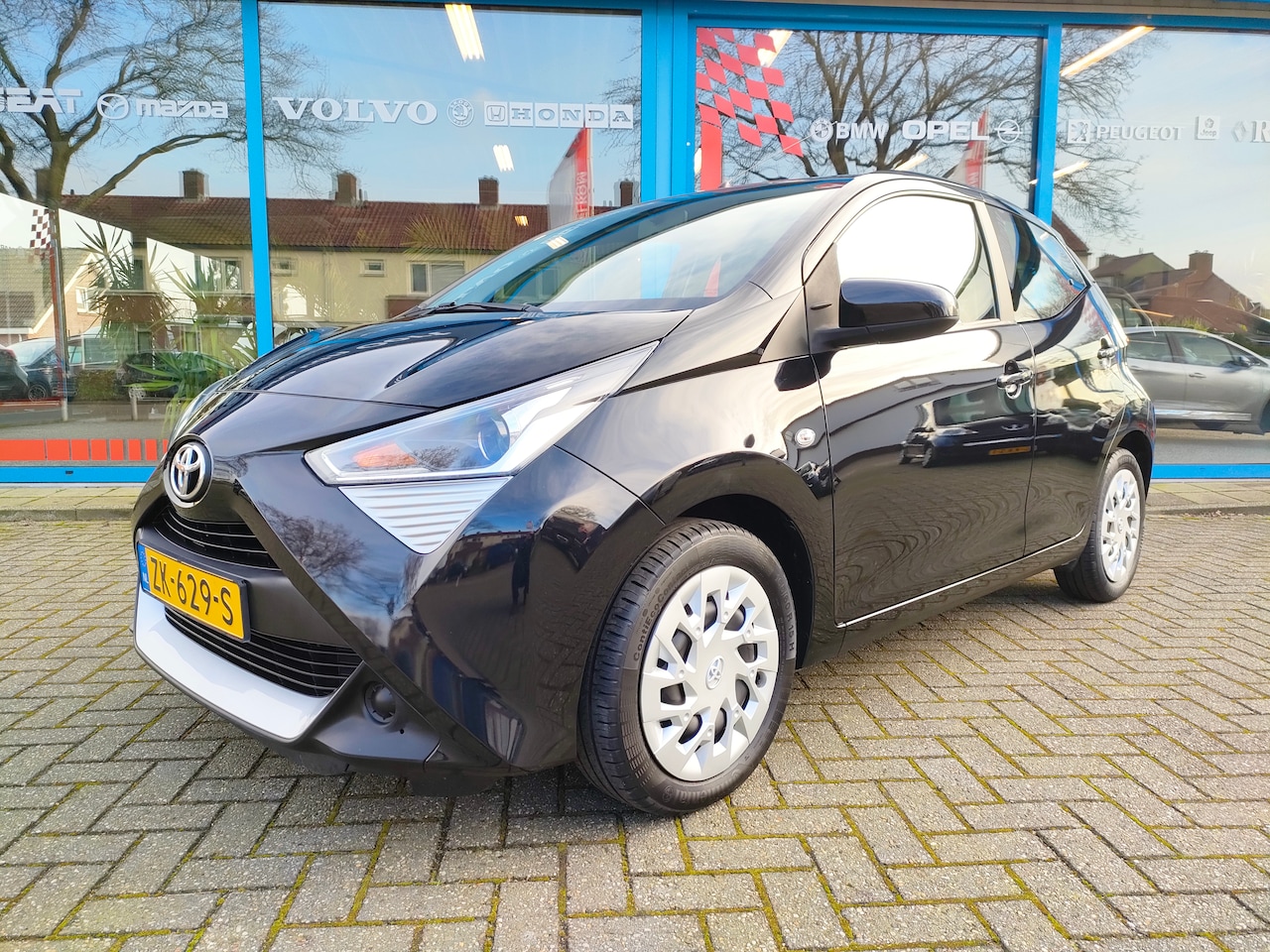 Toyota Aygo - 1.0 VVT-i x-play limited - AutoWereld.nl