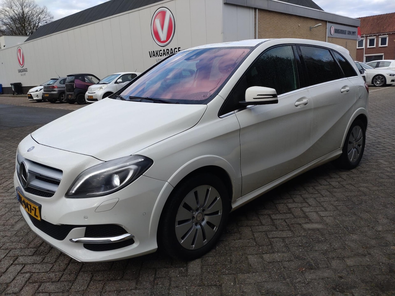 Mercedes-Benz B-klasse - 250 e Lease Edition 28 kWh - AutoWereld.nl