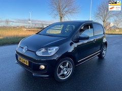 Volkswagen Up! - 1.0 high up PANO/NAVI/VELGEN/CRUISE