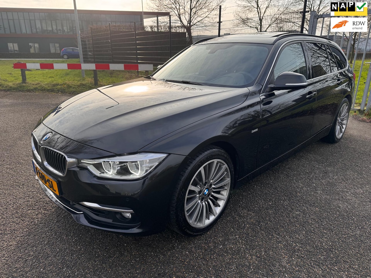 BMW 3-serie Touring - 320i luxury Panodak LED Leder Trekhaak 18inch - AutoWereld.nl