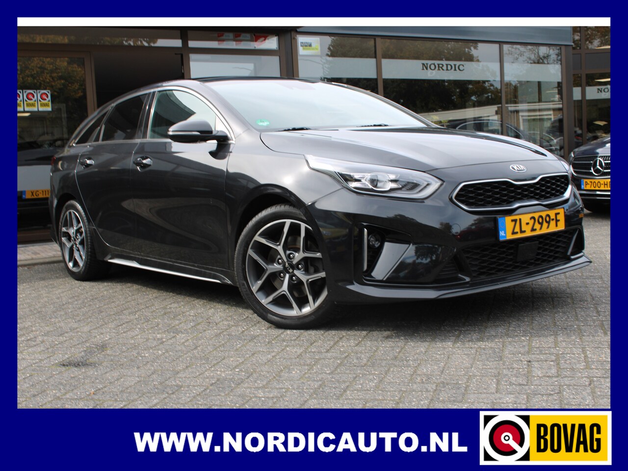 Kia Pro cee'd - 1.0 T-GDI GT-SPORTLINE PANORAMADAK / NAVIGATIE- CAMERA- 17 INCH LMV ZWART HALF LEDER INTER - AutoWereld.nl