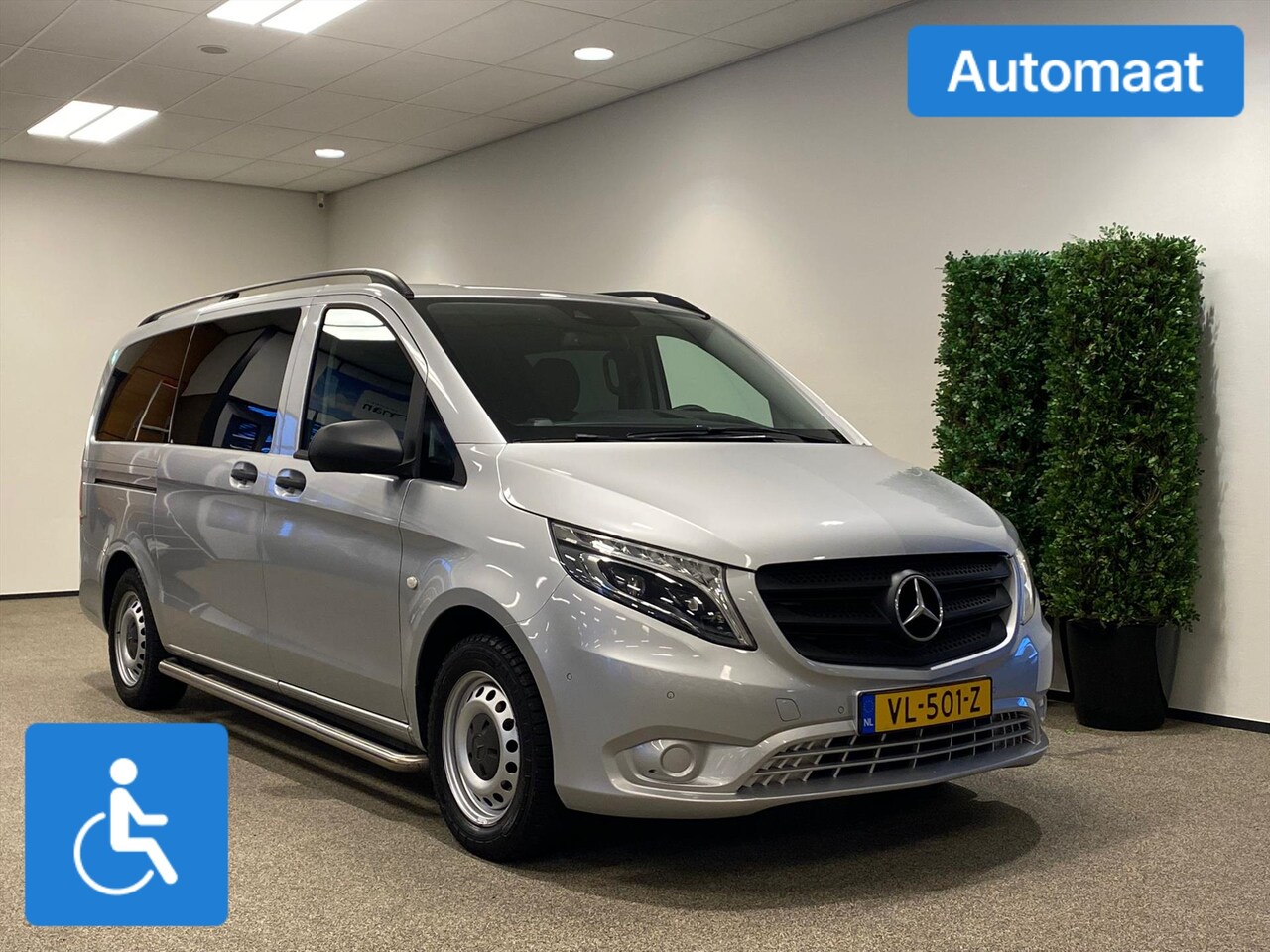 Mercedes-Benz Vito - L2H1 Rolstoelbus automaat - AutoWereld.nl