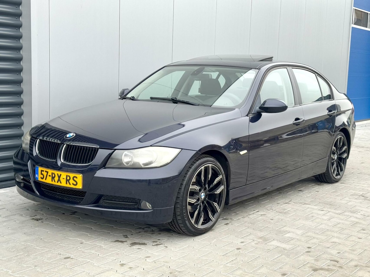 BMW 3-serie - 318i | Schuifdak | Navi| NL auto | Nette auto ! - AutoWereld.nl