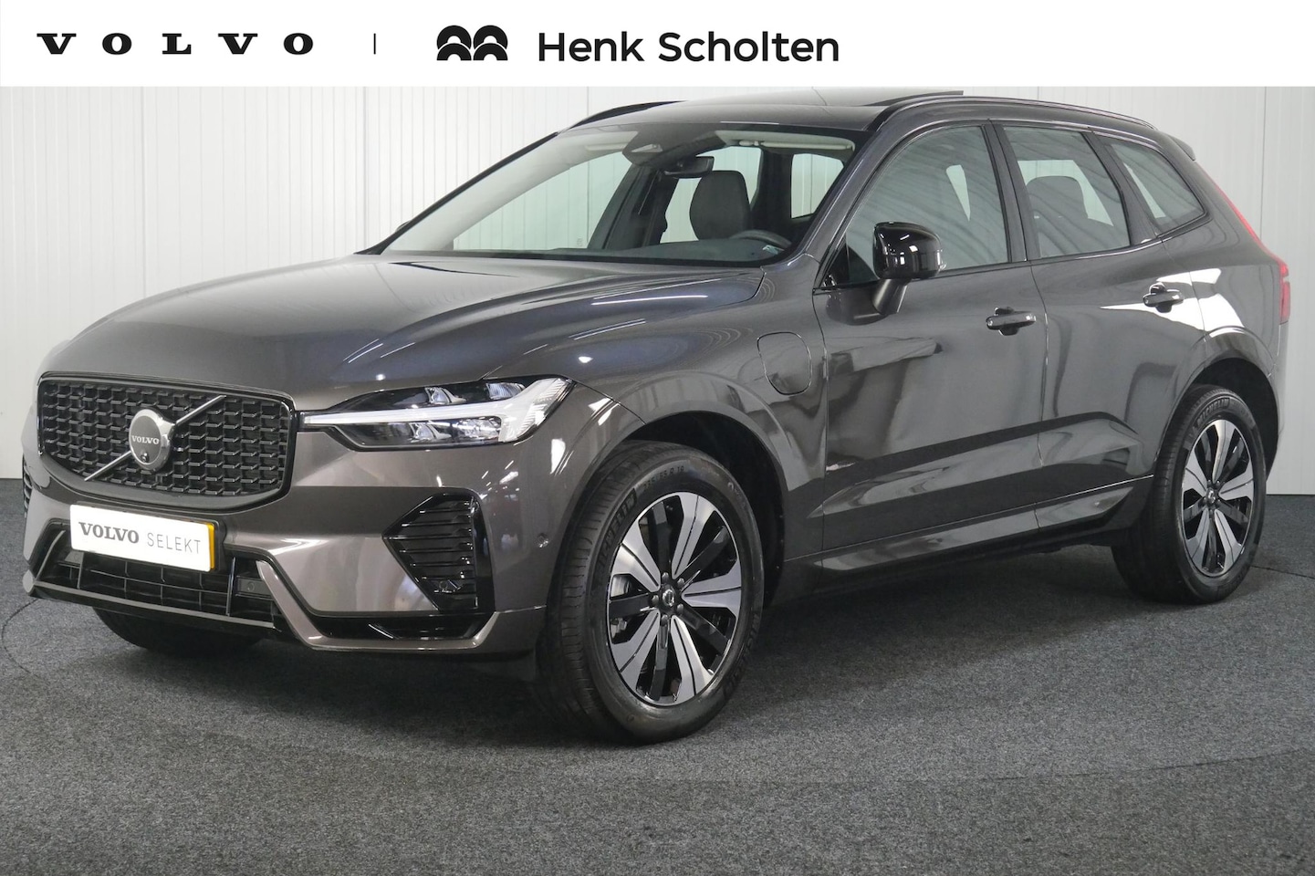 Volvo XC60 - T6 AUT8 350PK AWD Plus Dark | Trekhaak | Verwarmbaar Stuurwiel | 360 Graden Camera | Adapt - AutoWereld.nl