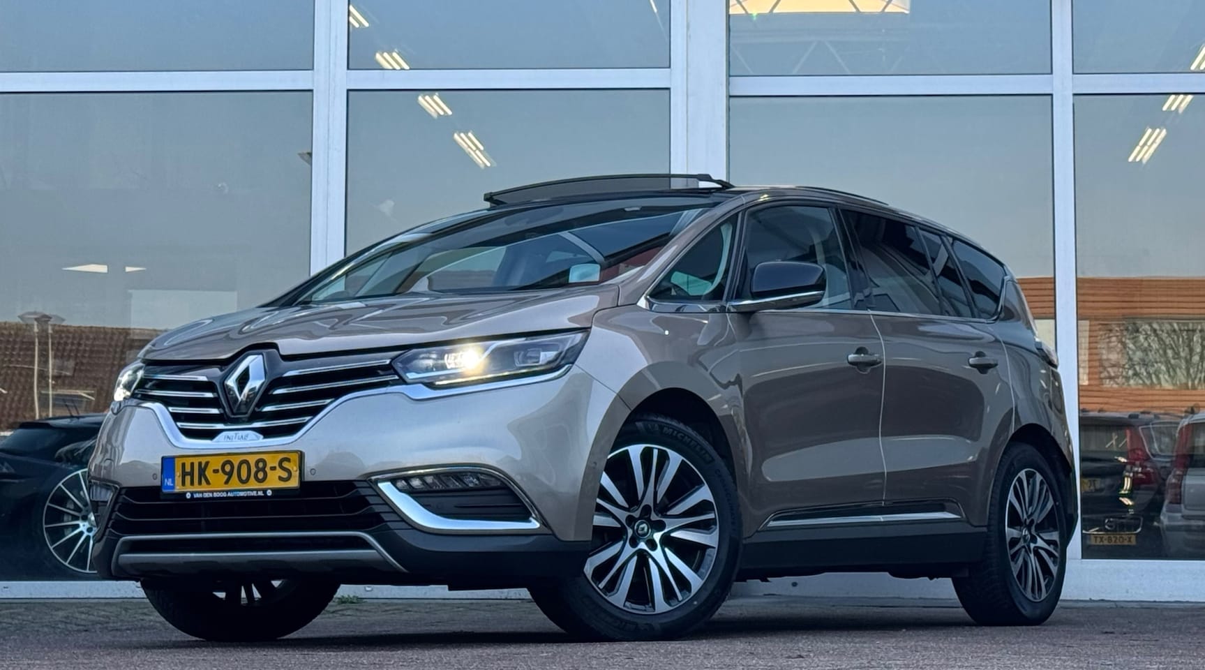 Renault Espace - 1.6 TCe Initiale Paris 7p. A/T Trekhaak Pano Leer Xenon Mooi! - AutoWereld.nl