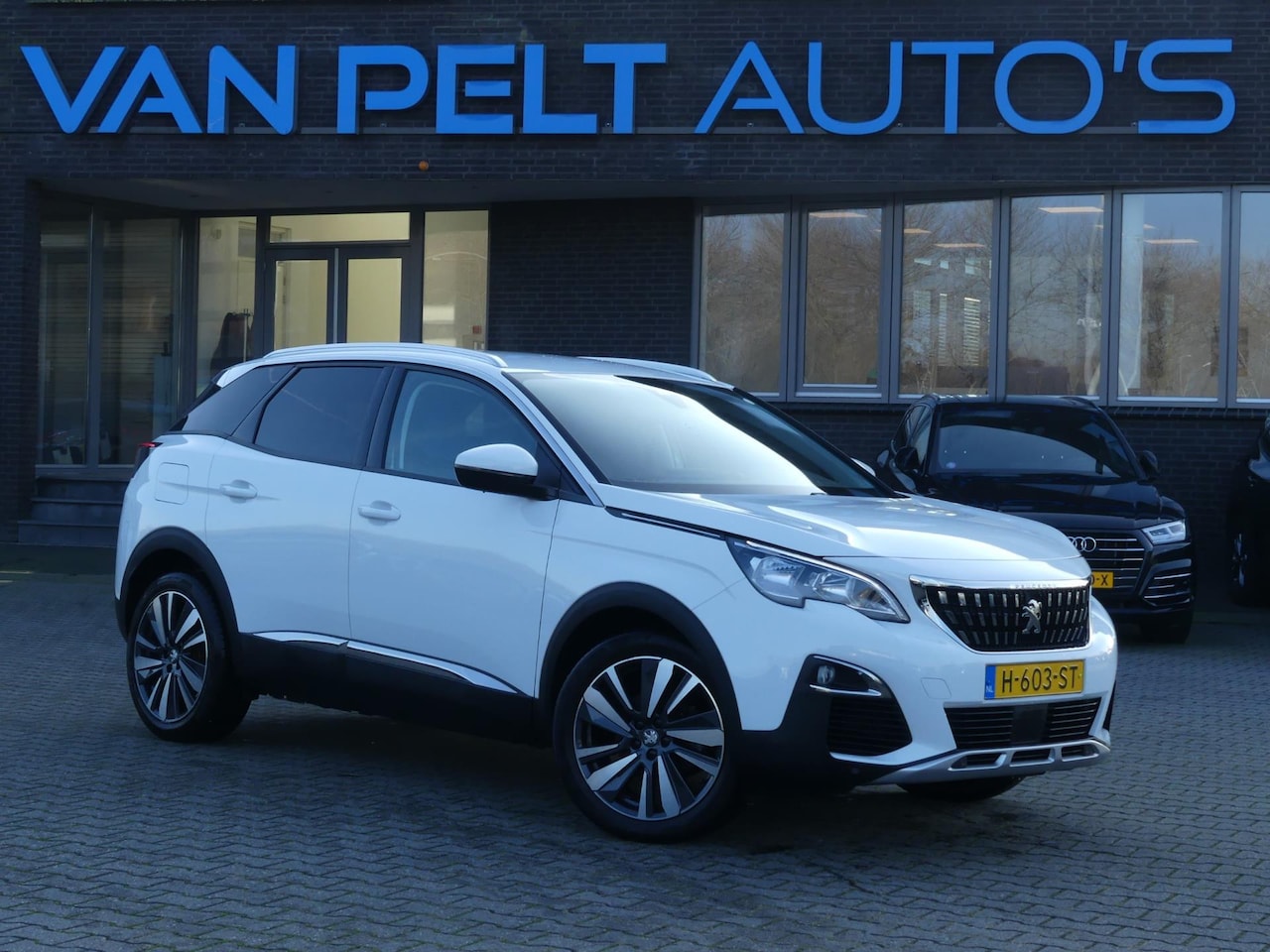 Peugeot 3008 - 1.2 PureTech 130PK EAT-8 Blue Lease Premium - AutoWereld.nl