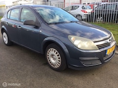 Opel Astra - 1.6 Executive