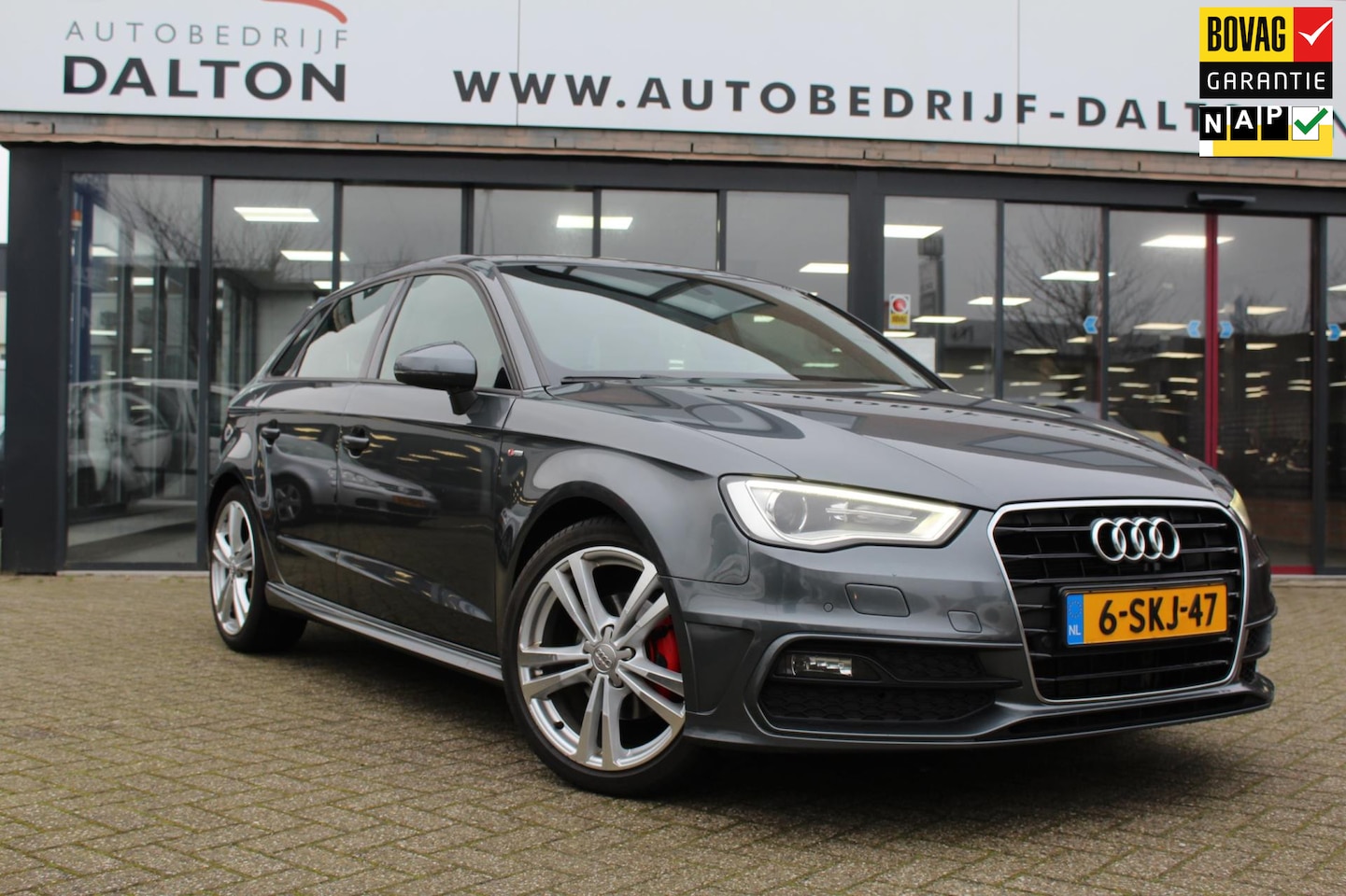 Audi A3 Sportback - 1.2 TFSI AUTOMAAT 5 DEURS 3 x S Line NAVIGATIE / PDC - AutoWereld.nl