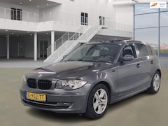 BMW 1-serie - 118i PANO NAVI PSENSOR CRUISE 2 X SLEUTELS