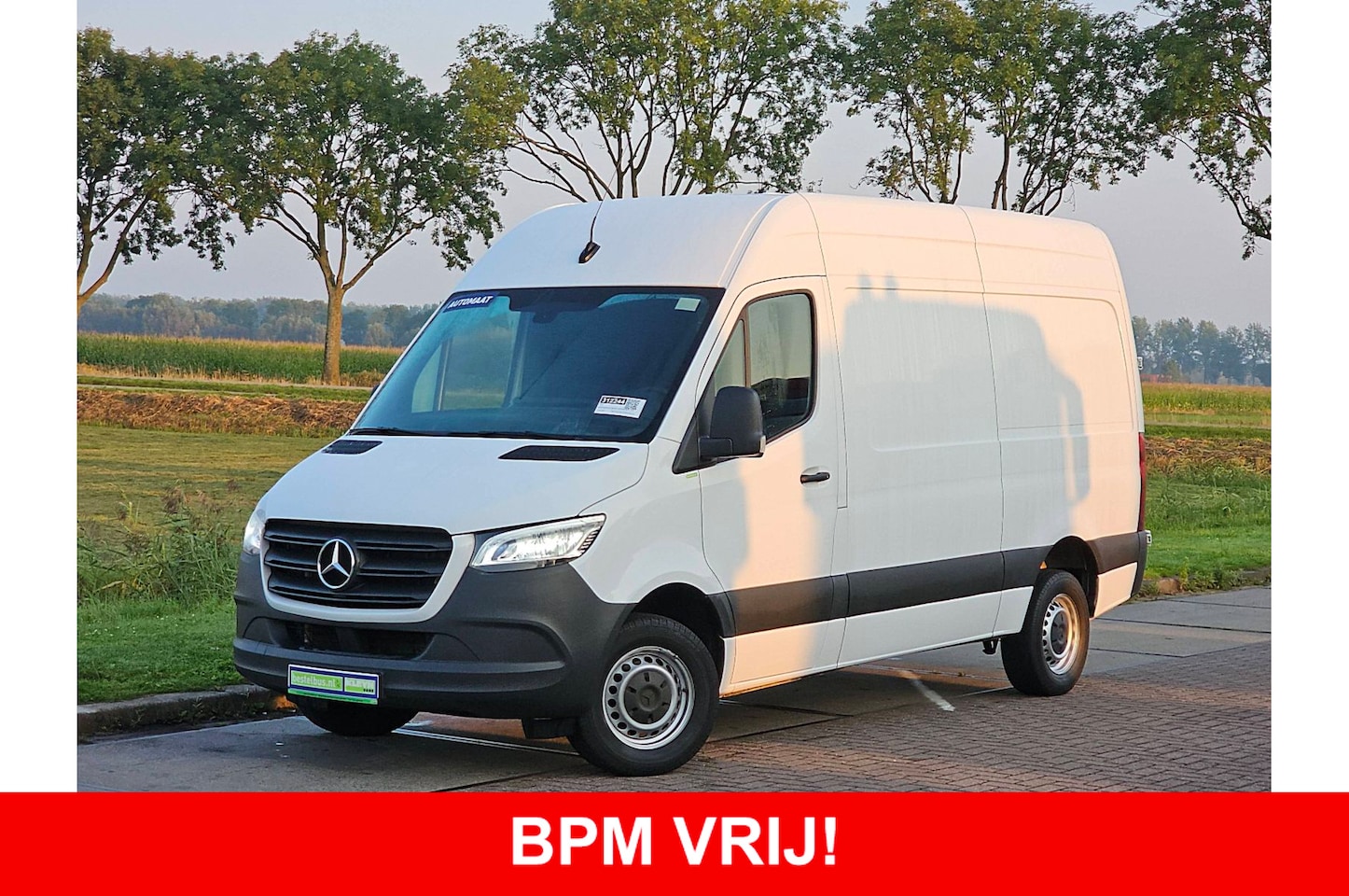 Mercedes-Benz Sprinter - 317 1.9 CDI L2H2 LED Automaat 170Pk RWD Mbux Airco Euro6! - AutoWereld.nl