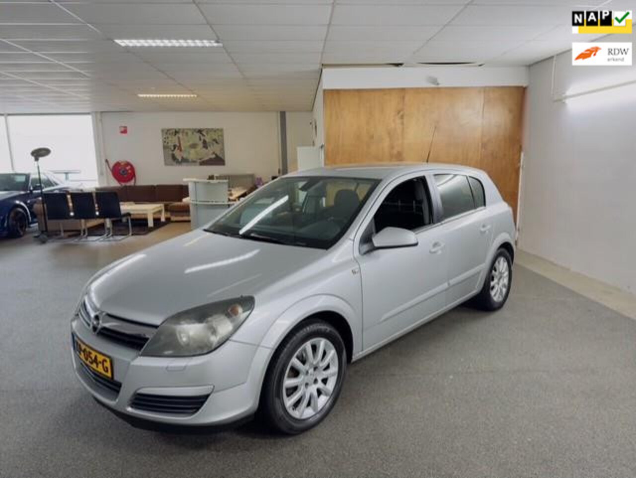 Opel Astra - 1.4 Essentia Apk Nieuw,Clima,Cruise,N.A.P,Lm velgen,E-Ramen,2 sleutels + boekjes,Topstaat! - AutoWereld.nl