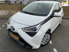 Toyota Aygo - 1.0 VVT-i x-play*NAVI*CarPlay*APK*NAP*CRUISE*AIRCO*CAMERA*BLUETOOTH