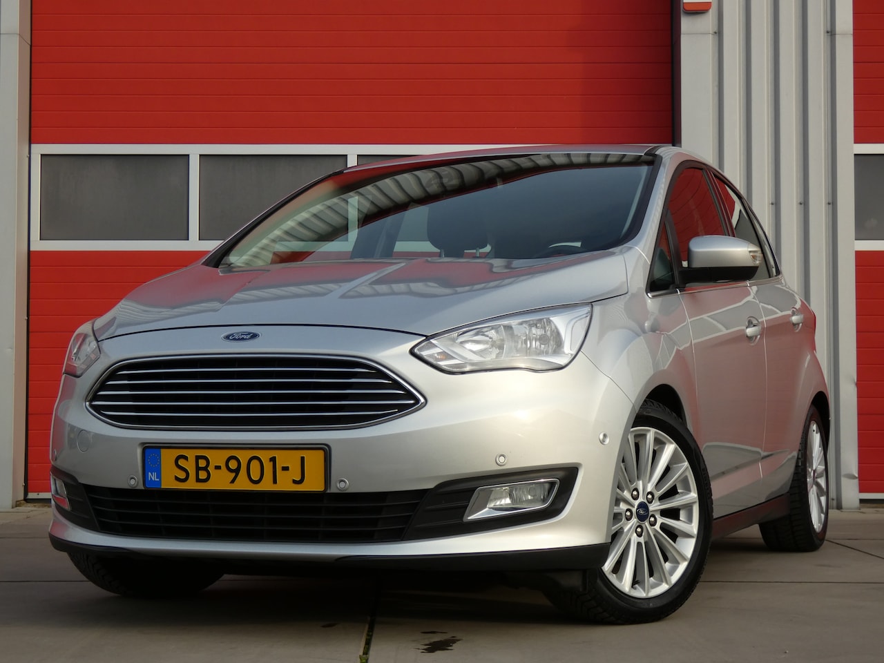 Ford C-Max - 1.0 Titanium/ lage km/ zeer mooi! - AutoWereld.nl