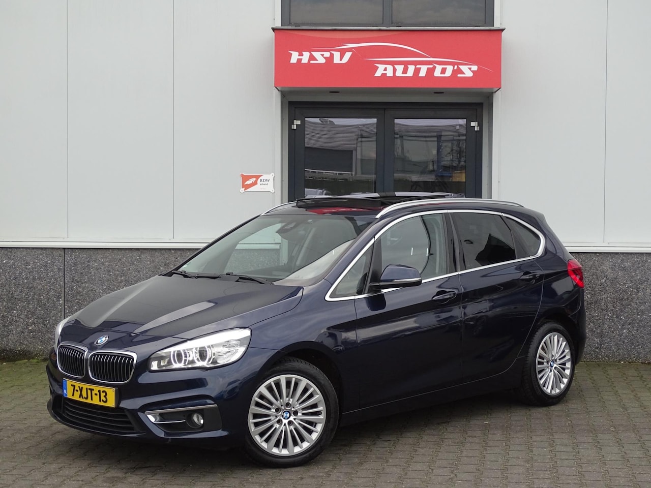 BMW 2-serie Active Tourer - 218d High Executive navi LEER airco - AutoWereld.nl