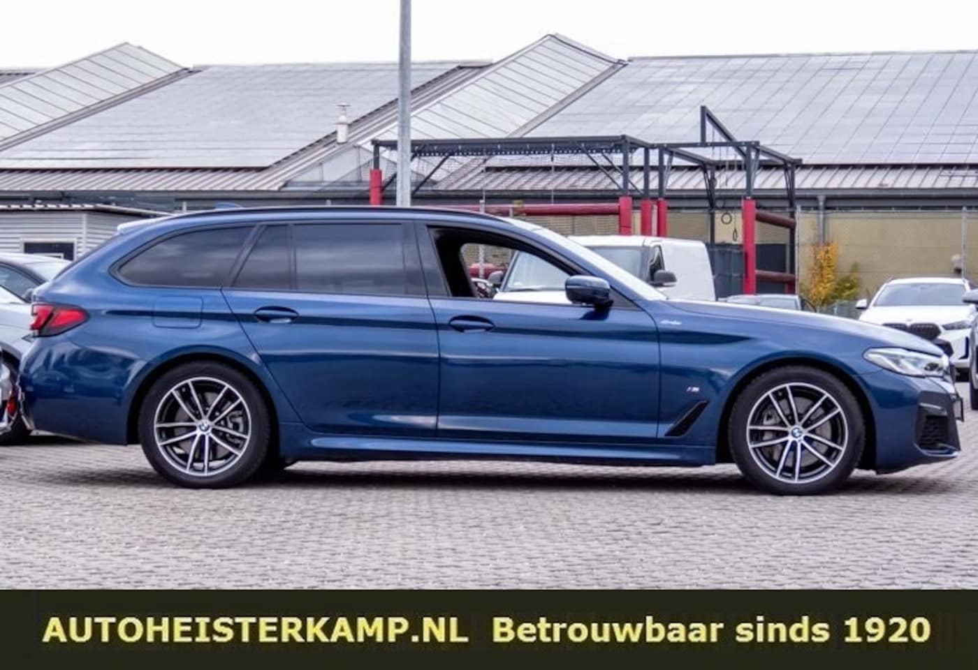 BMW 5-serie Touring - 530d M-Sport 286 PK Panoramadak Head-Up 360 Camera Laser Licht - AutoWereld.nl