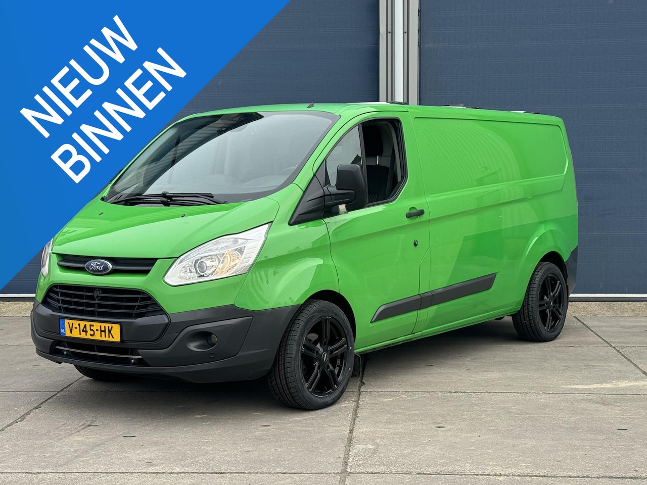 Ford Transit Custom - 310 2.0 TDCI L2H1 Trend AIRCO / CRUISE CONTROLE / NAVI / TREKHAAK / EURO 6 - AutoWereld.nl