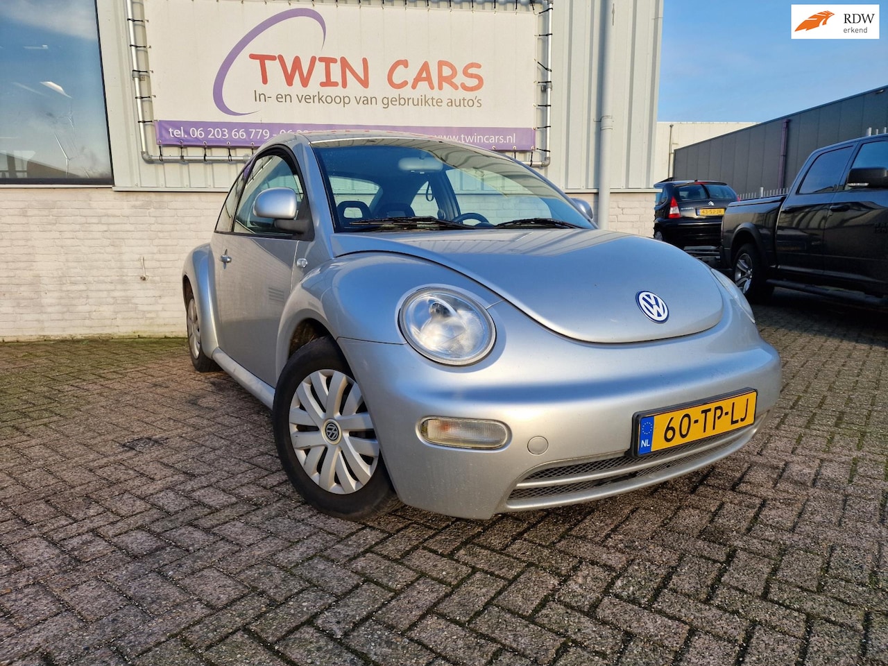 Volkswagen New Beetle - 2.0 Highline Airco - AutoWereld.nl