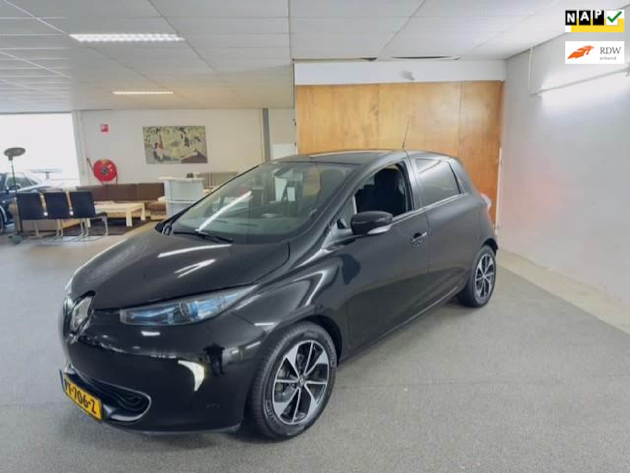 Renault Zoe - Q90 Intens Quickcharge 41 kWh (ex Accu) NL Auto,Cruise control,Parkeersensor,Navi,Bluetoot - AutoWereld.nl