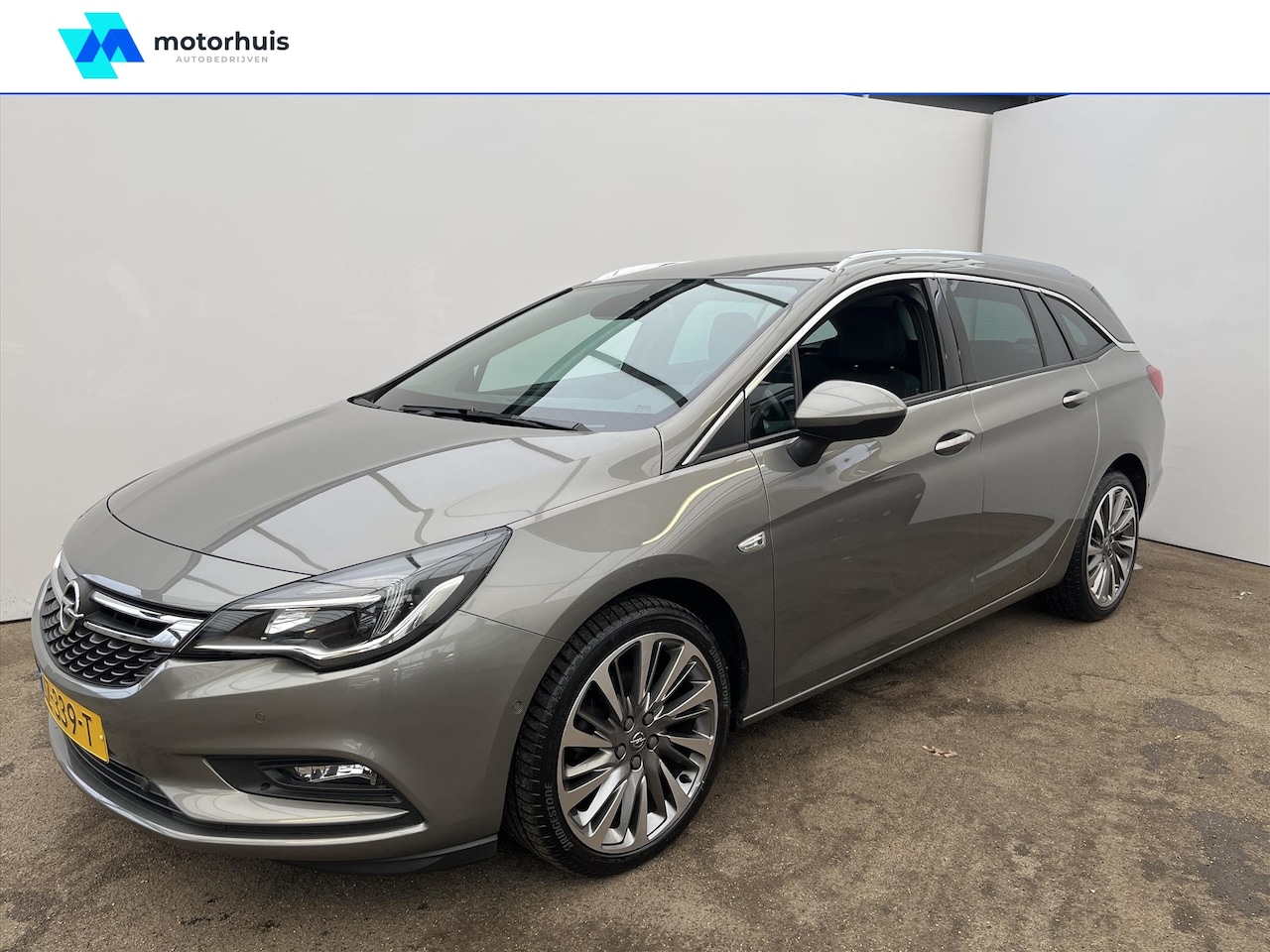 Opel Astra - 1.4 Turbo 150pk Automaat Innovation / Navi / PDC / AGR / Lage km stand!! - AutoWereld.nl