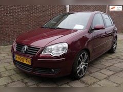 Volkswagen Polo - 1.2-12V Trendline, Airco, LM velgen, stoelverwarming, cruise control, 4 elektrische ramen+