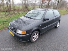 Volkswagen Polo - 1.6