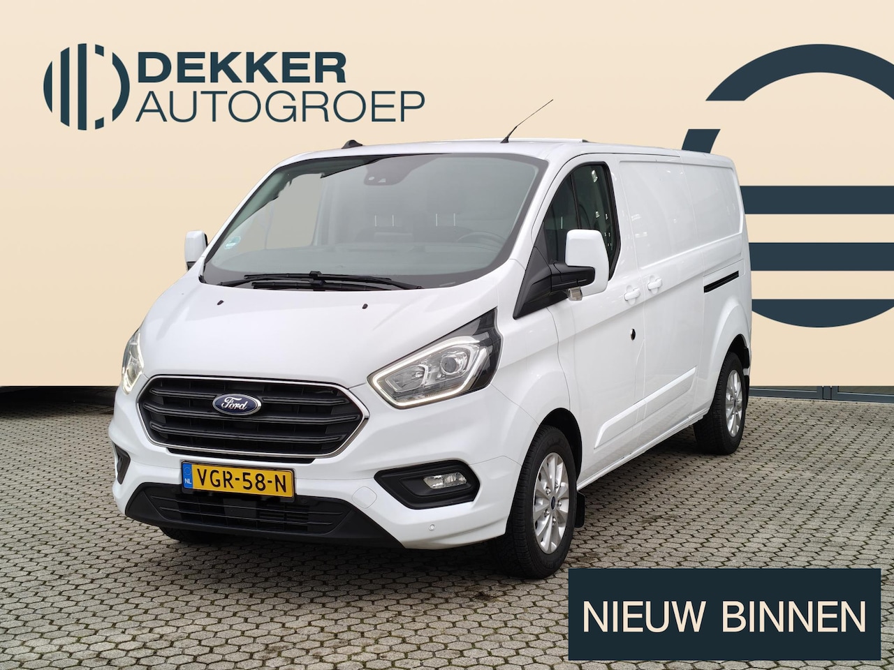 Ford Transit Custom - 300 2.0 TDCI L2H1 Limited - AUTOMAAT - TREKHAAK - WEGKL. IMPERIAAL - AutoWereld.nl