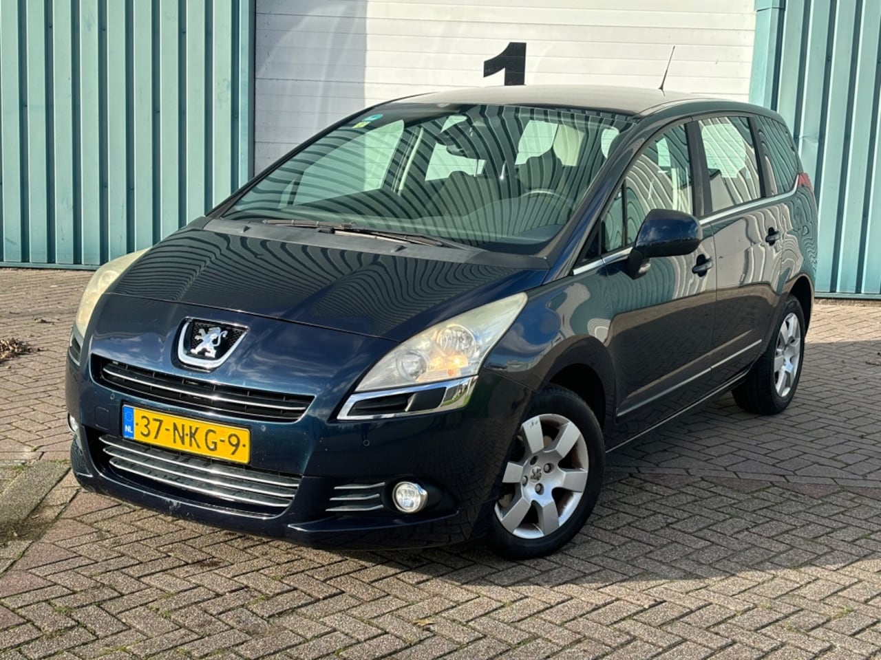 Peugeot 5008 - 1.6 THP ST 5p. Airco! Velgen! Nap! 2010! - AutoWereld.nl