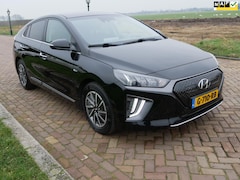 Hyundai IONIQ - Premium EV 38 kWh LEATHER * 11299 NETTO