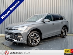 Volkswagen Tiguan - 1.5 eTSI R-Line Edition | Trekhaak wegkl. | Stoel&Stuur verw. | Prijs Rijklaar