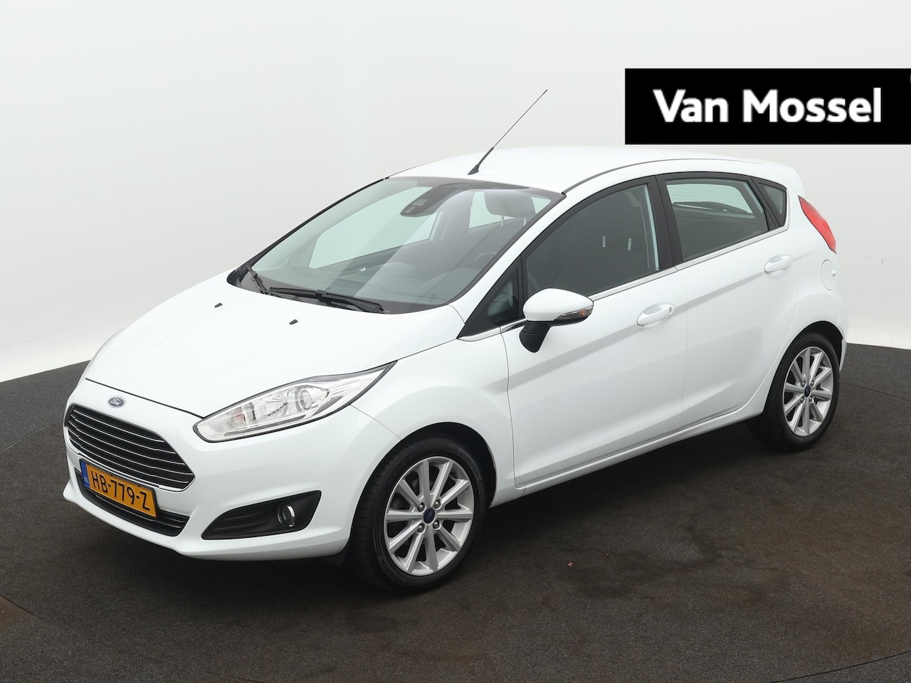 Ford Fiesta - 1.0 Titanium | Climate control | Parkeersensoren | Trekhaak | Lichtmetalen velgen - AutoWereld.nl