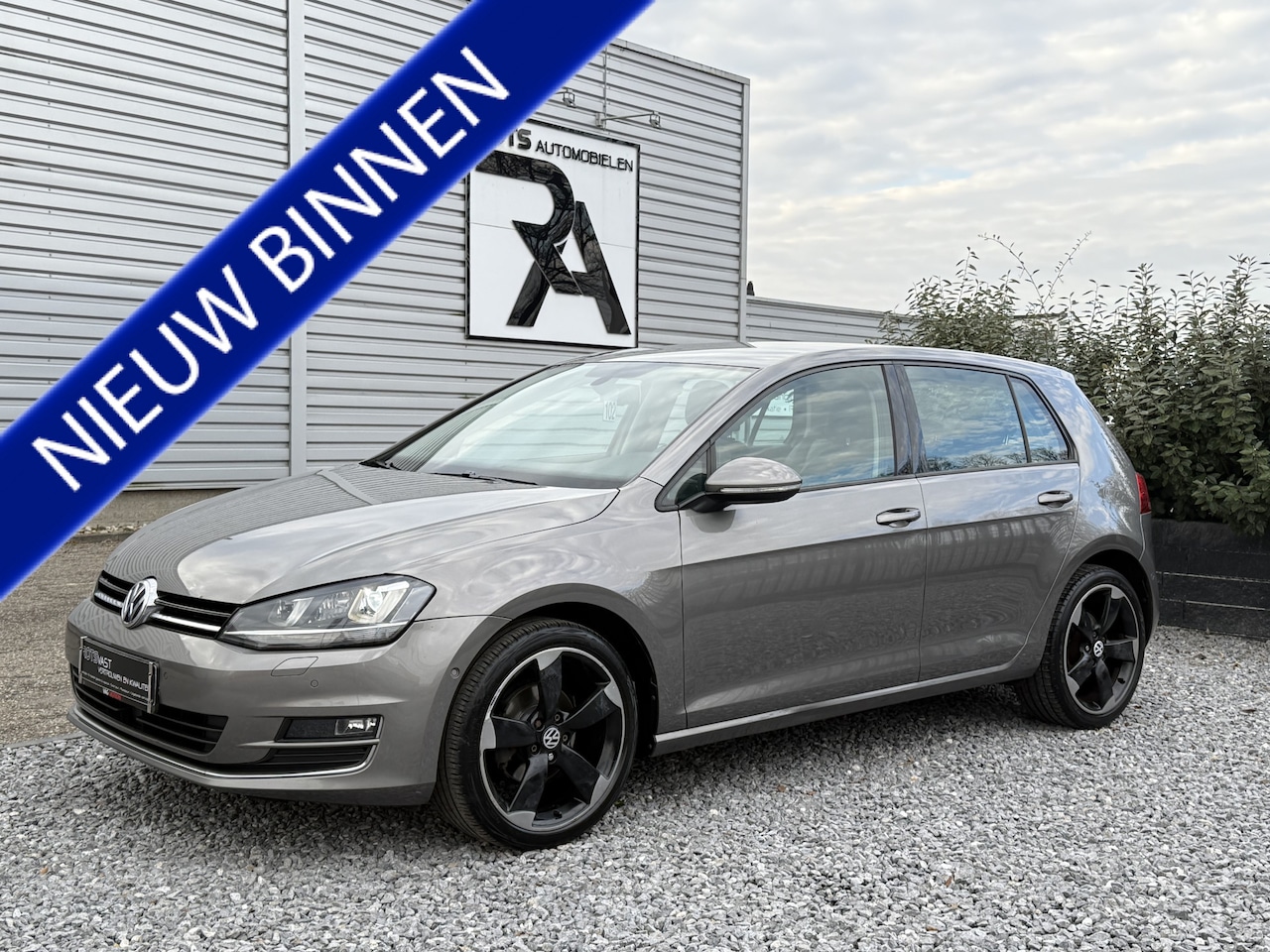 Volkswagen Golf - 1.2 TSI Highline ACC|Xenon|Leer|PDC|Media Grijs - AutoWereld.nl