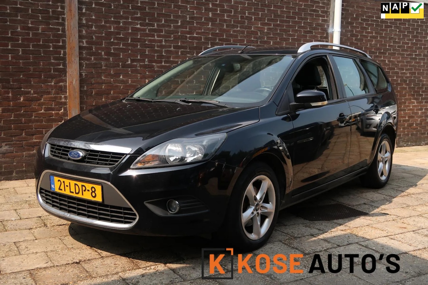 Ford Focus Wagon - 1.8 Limited 1.8 Limited, LEDEREN BEKLEDING, LM VELGEN, CLIMATE CONTROL, DAKDRAGERS, ONDERHOUDSBOEKJES - AutoWereld.nl