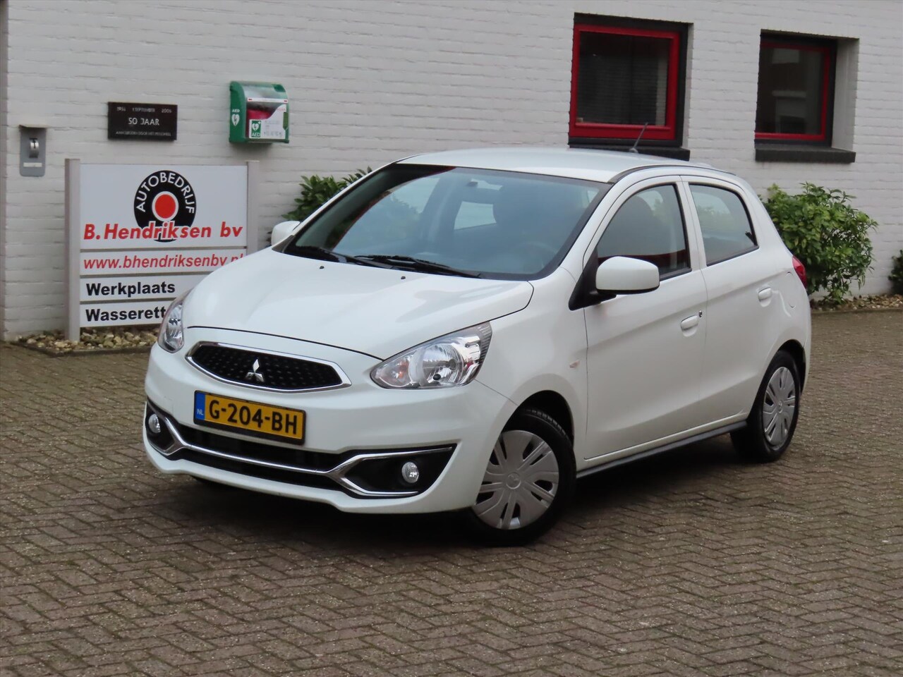 Mitsubishi Space Star - 1.0 MIVEC 71PK Cool+/ All sesaon banden/ Airco/ Centrale vergrendeling - AutoWereld.nl