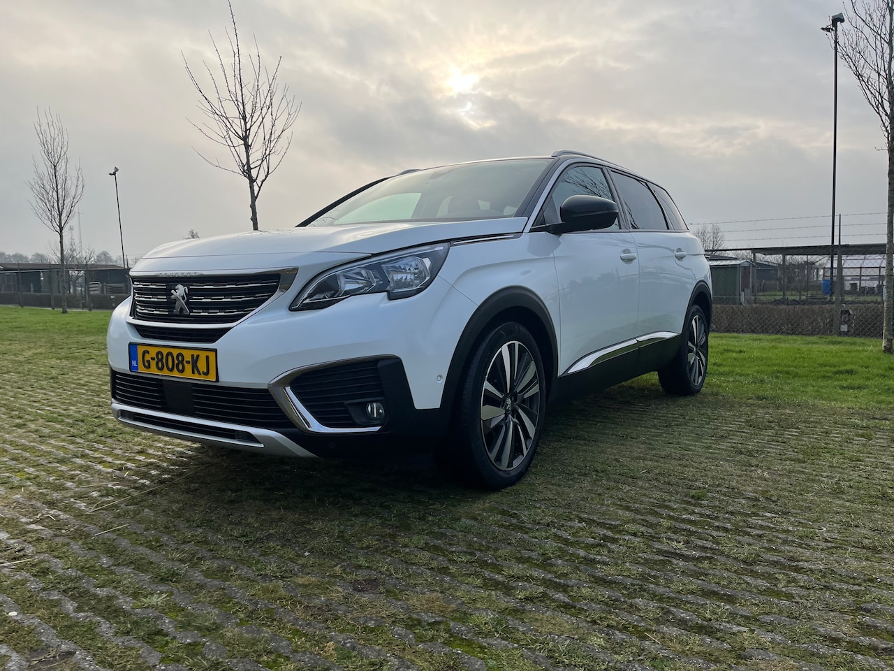 Peugeot 5008 - 1.2 PureTech Blue Lease Premium 7 persoons leder zeer complete auto - AutoWereld.nl