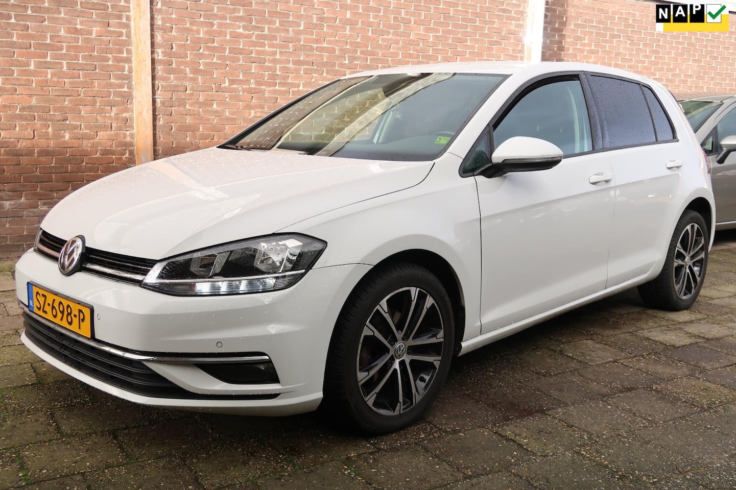 Volkswagen Golf - 1.0 TSI Comfortline 1.0 TSI Comfortline, NAVI, LED Achterlichten, LM Velgen - AutoWereld.nl