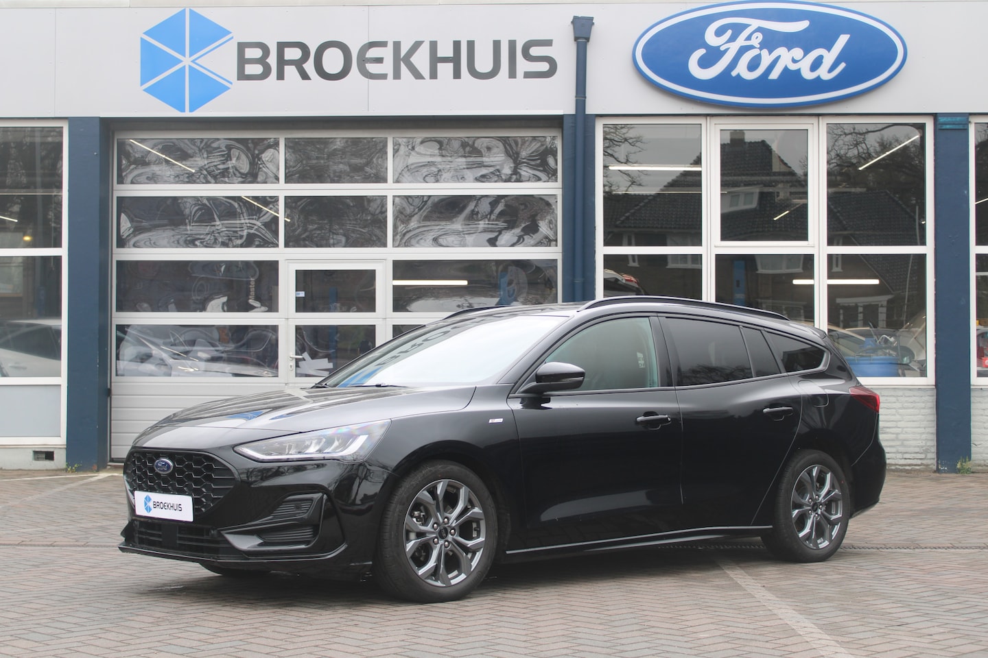 Ford Focus Wagon - 1.0EB HYBRID ST-LINE | ORIGINEEL NL! |STOELVERWARMING | GROOT SCHERM | FULL LED | APPLE CA - AutoWereld.nl