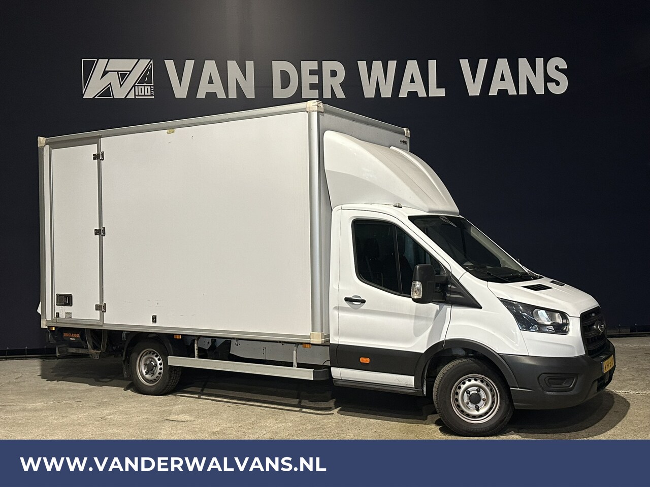 Ford Transit - 2.0 TDCI 130pk **BPM VRIJ voor de Ondernemer** Bakwagen 232cm hoog Laadklep Zijdeur Euro6 - AutoWereld.nl