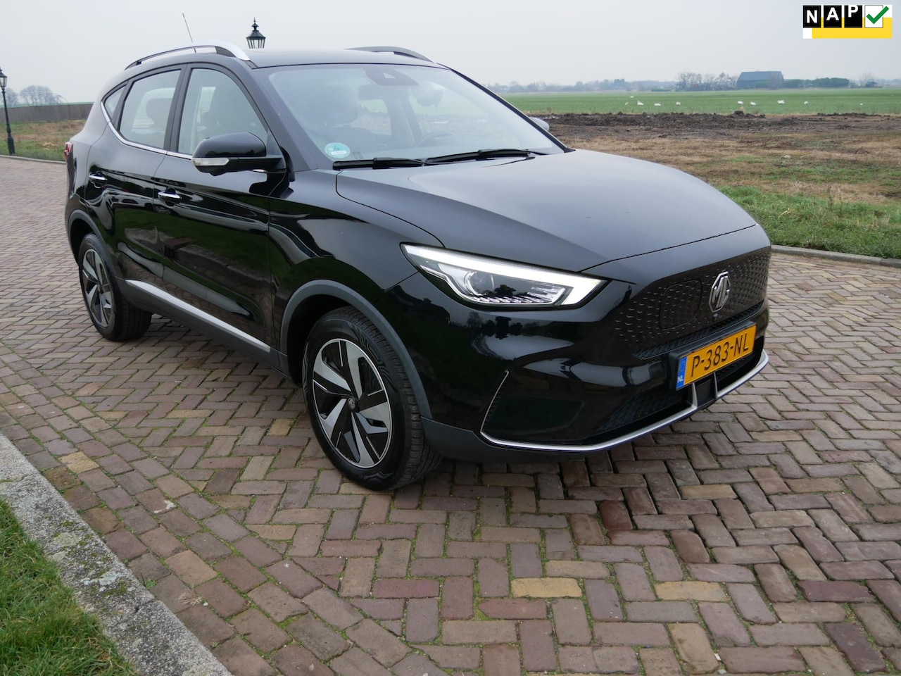 MG ZS - EV Luxury 50 kWh LEATHER PANO ** 16999 NETTO ** - AutoWereld.nl