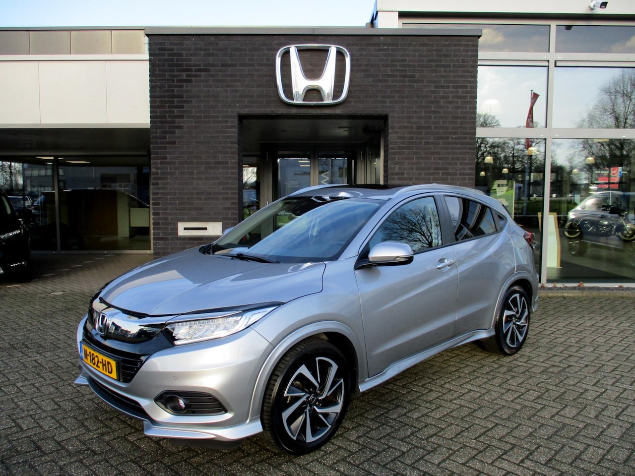 Honda HR-V - 1.5 i-VTEC 130pk CVT Executive-Rijklaar - AutoWereld.nl