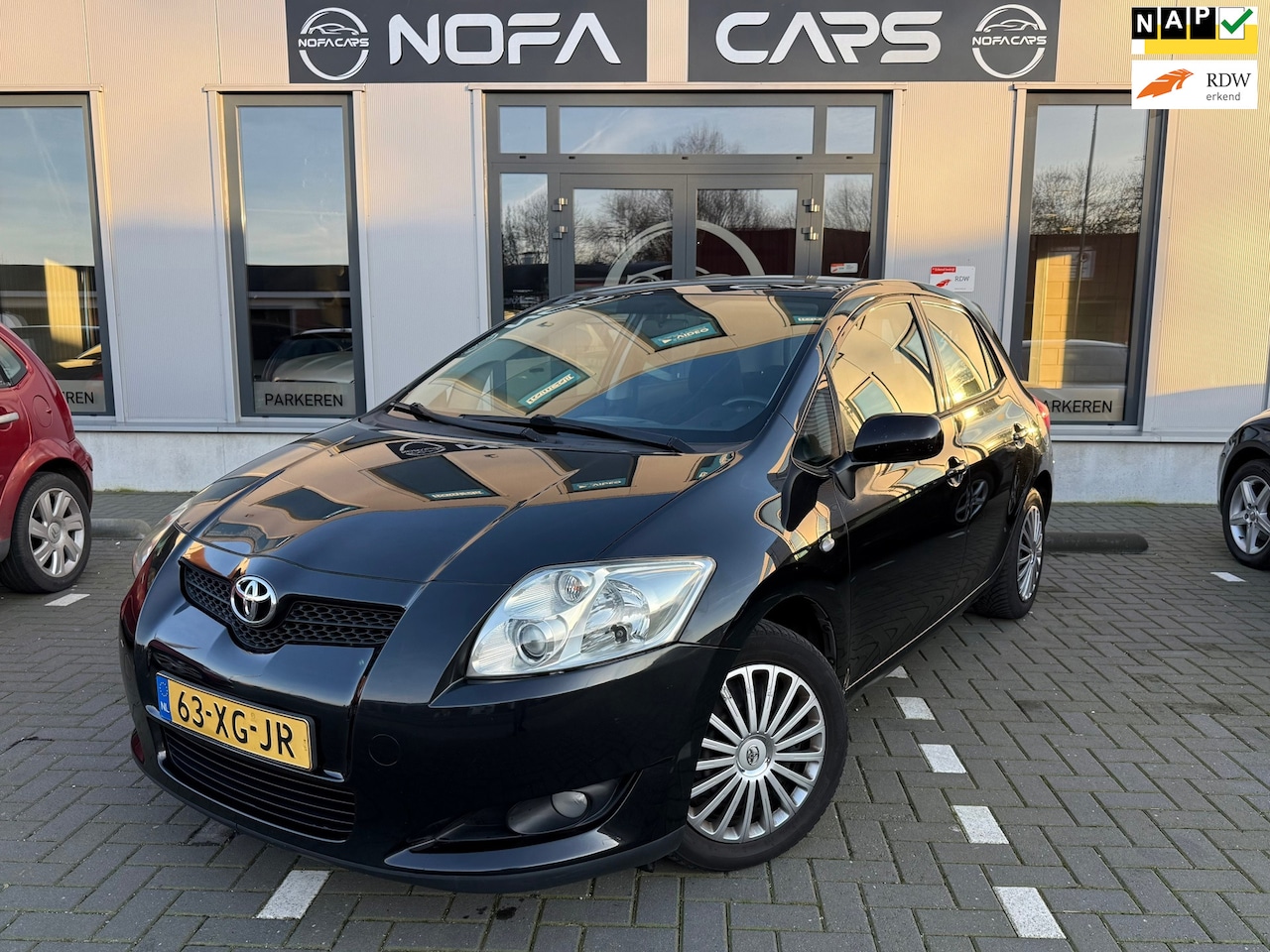 Toyota Auris - 1.6-16V Sol|Automaat|Nap|Trekhaak - AutoWereld.nl