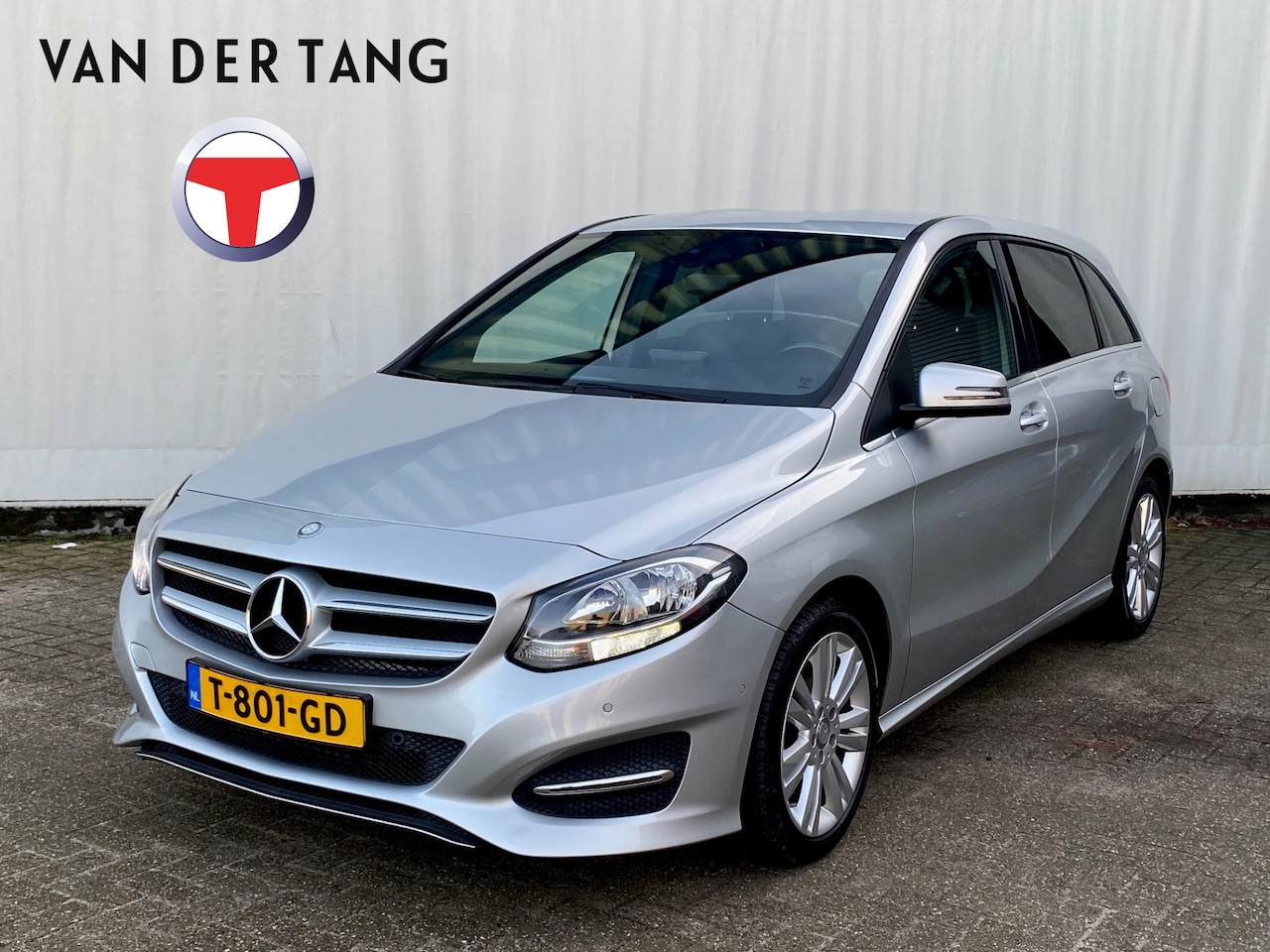 Mercedes-Benz B-klasse - 180 Automaat / Leder / Navi / Stoelverw / PDC - AutoWereld.nl