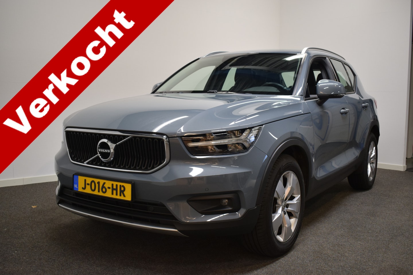 Volvo XC40 - 2.0 D4 190pk AUT8 AWD Momentum Pro Trekhaak 2100kg/ Navi/ Cruise/ - AutoWereld.nl