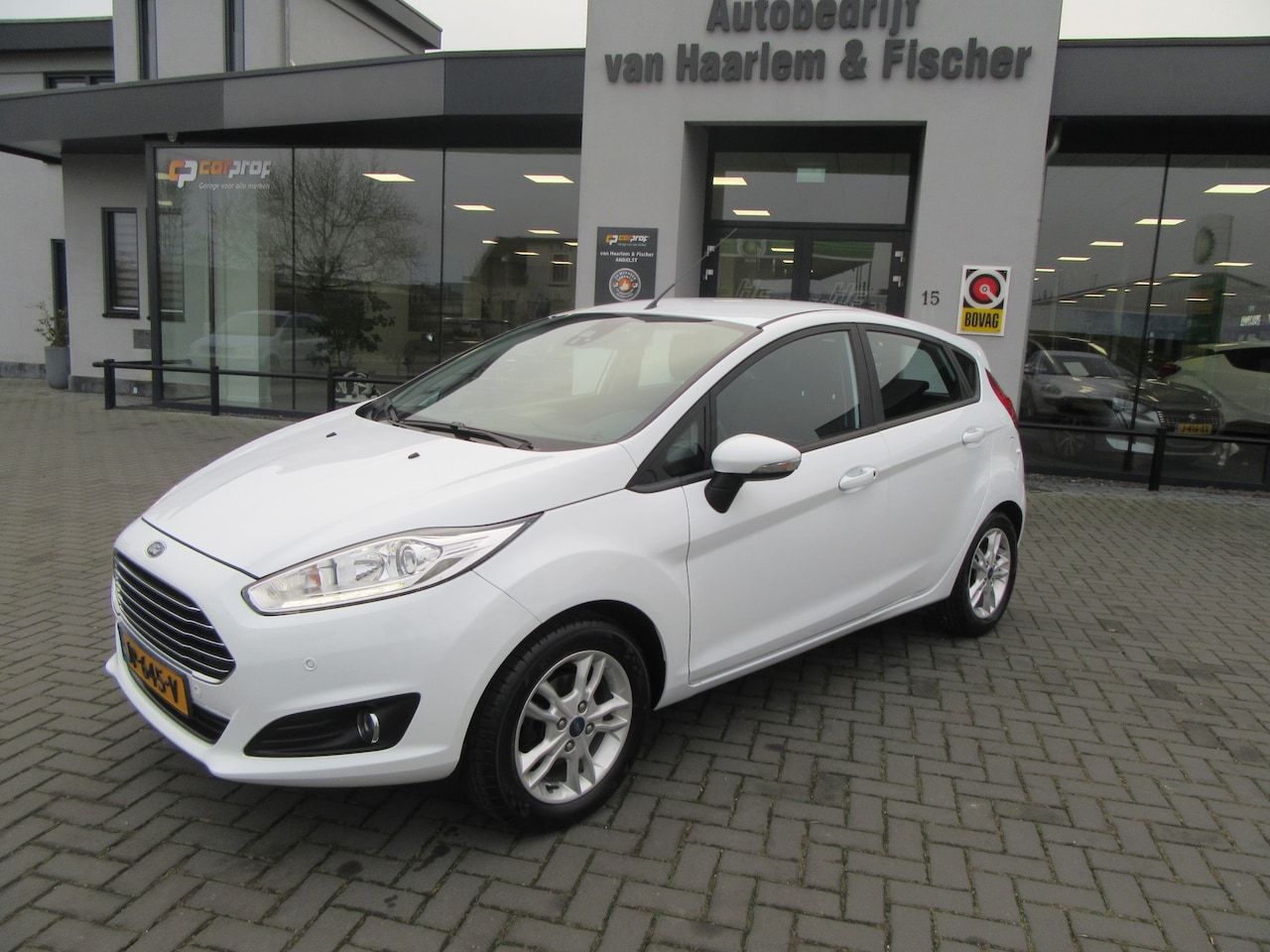 Ford Fiesta - 1.0 Trend 5 Deurs, Airco, PDC V+A, LM velgen - AutoWereld.nl