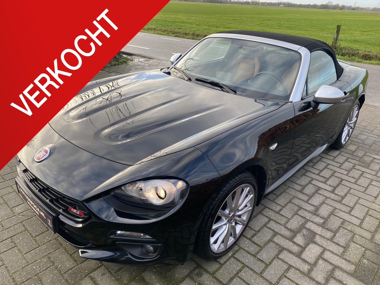 Fiat 124 Spider - 1.4 MultiAir Turbo Lusso Navigatie, Leder, 19dKm!! - AutoWereld.nl