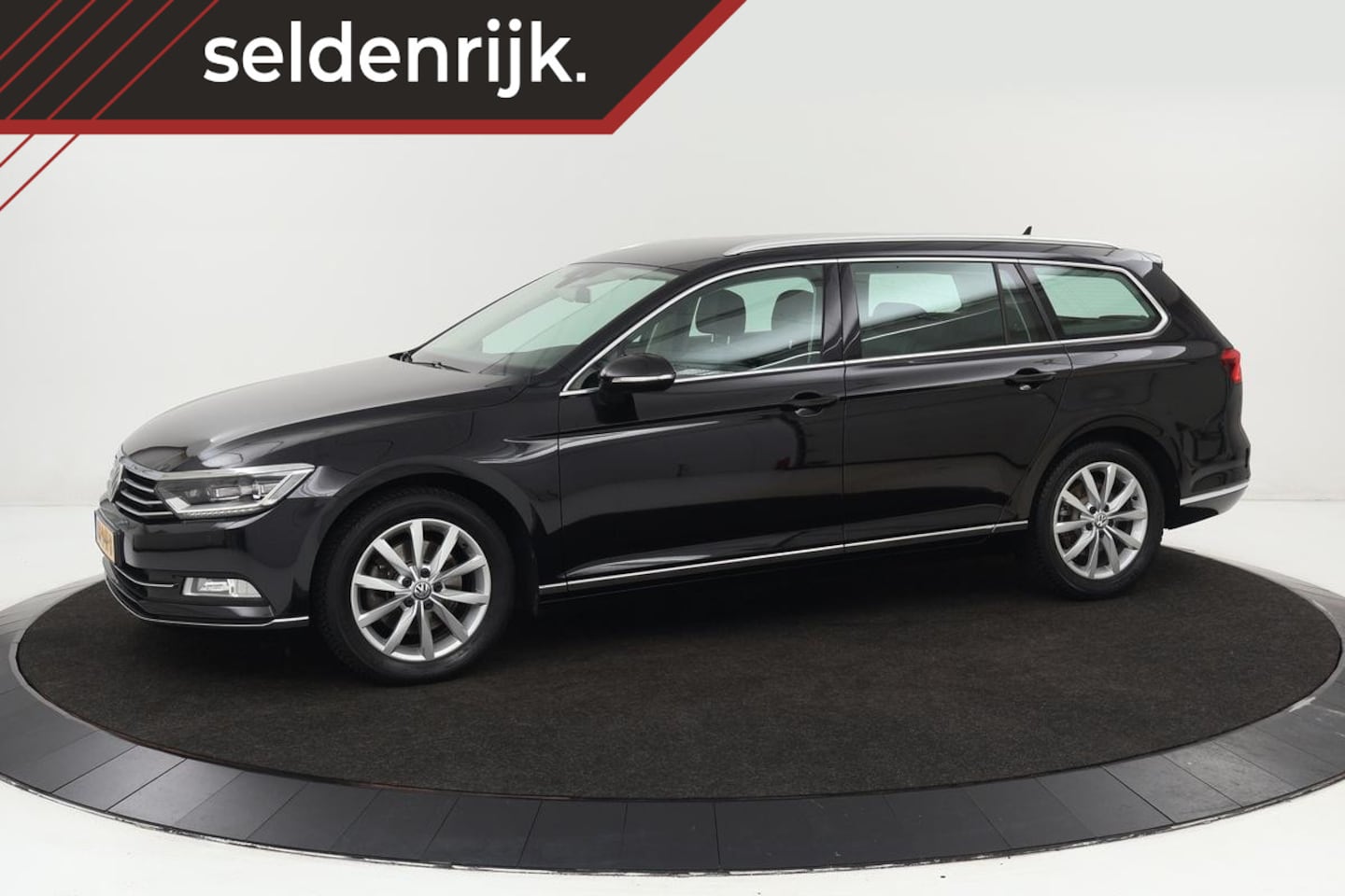 Volkswagen Passat Variant - 1.6 TDI Highline | Adaptive cruise | Stoelverwarming | Camera | Dodehoek detectie | Full L - AutoWereld.nl