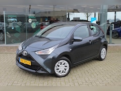 Toyota Aygo - 1.0 VVT-i x-play | Airco | Toerenteller | Achteruitrijcamera